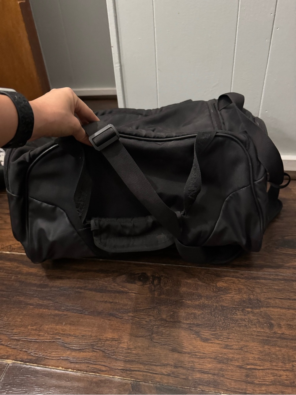Under Armour Black Travel Duffel - Picture 4 of 7
